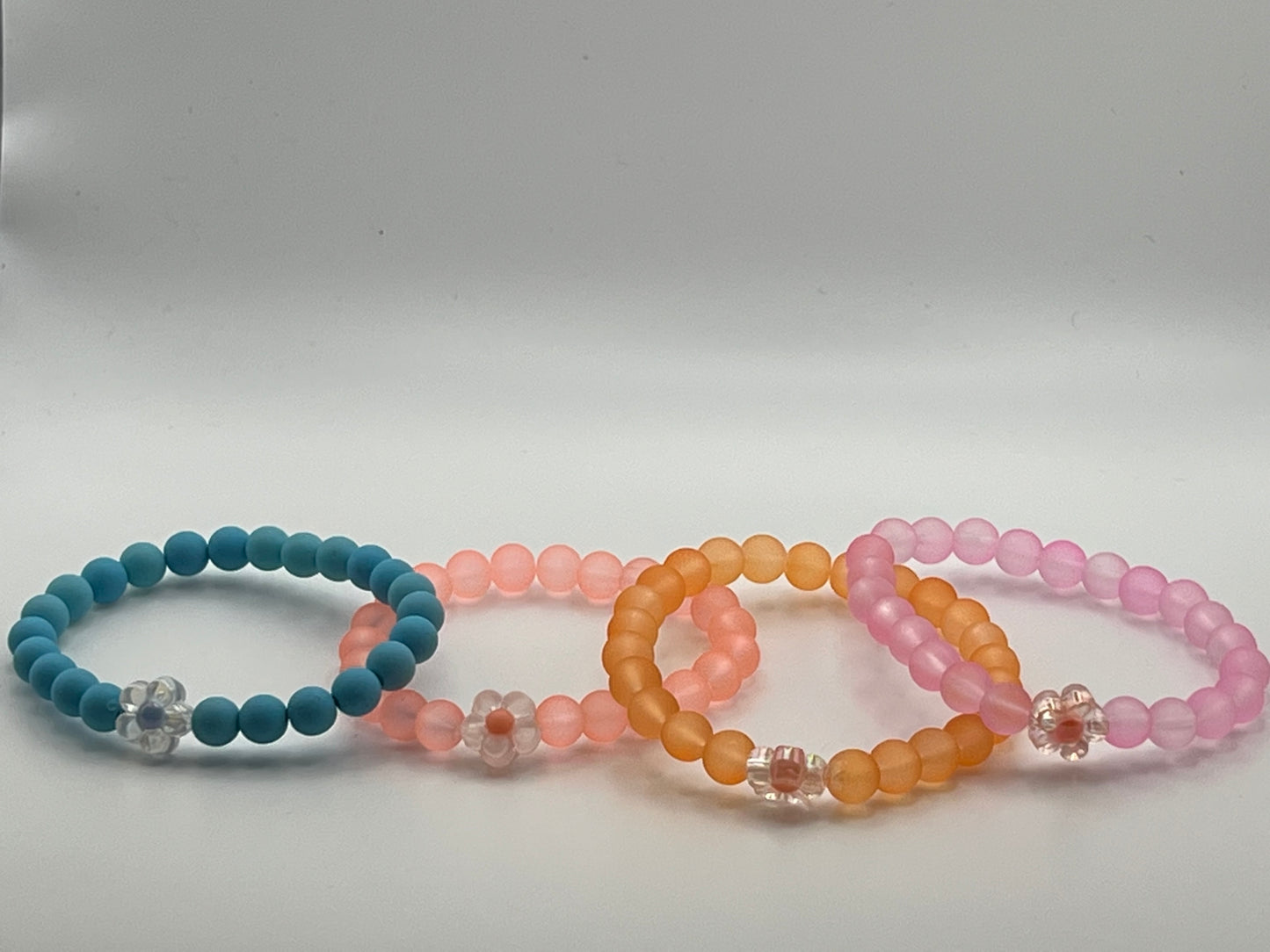 Flower bead bracelet